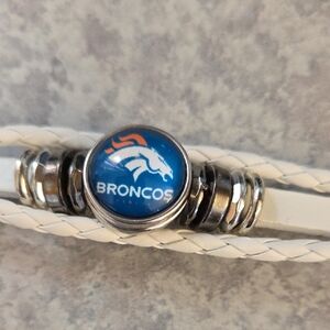 Denver Broncos Snap White and Silver Women's Bracelet